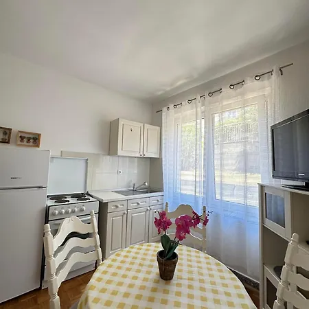 Mare Apartment